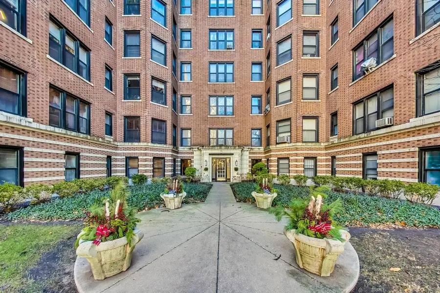 725 W Sheridan Road #10E, Chicago, IL 60613 - Image #3