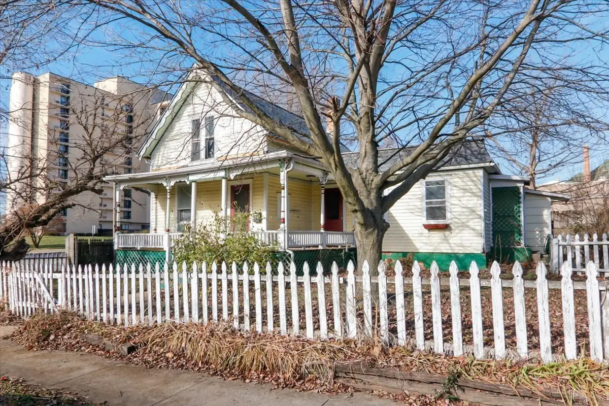 109 W Mulberry Street, Bloomington, IL 61701 - Image #1