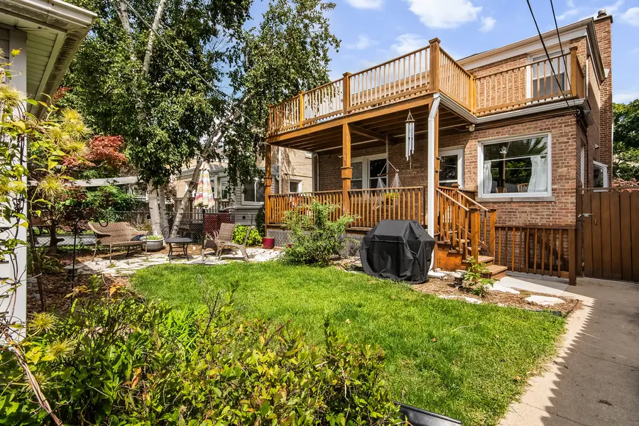 5706 N Mozart Street, Chicago, IL 60659 - Image #2