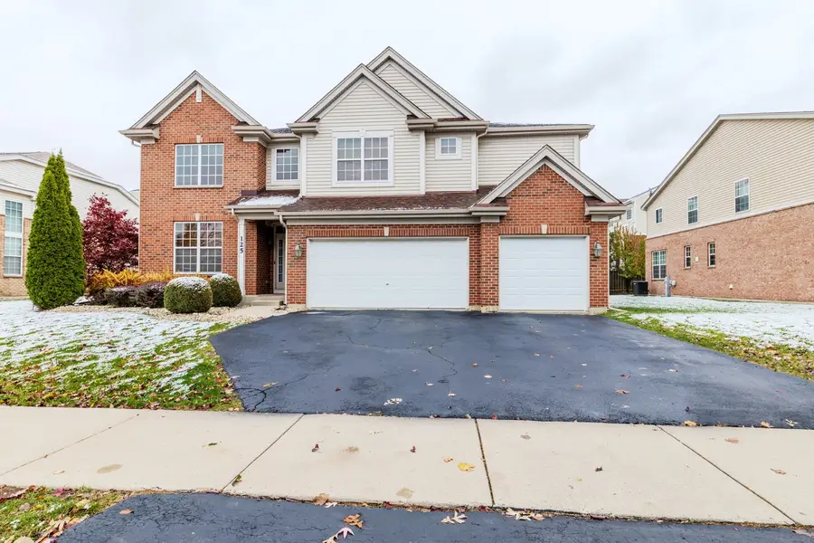 125 N Spruce Avenue, Wood Dale, IL 60191 - Image #2