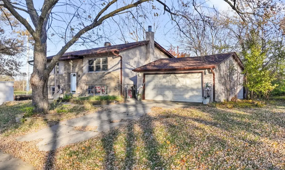 6623 Patton Drive, Woodridge, IL 60517 - Image #1