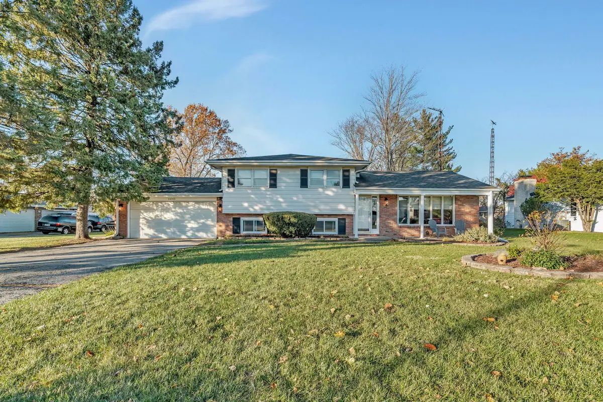 24055 S Lakeview Drive, Minooka, IL 60447 - Image #1