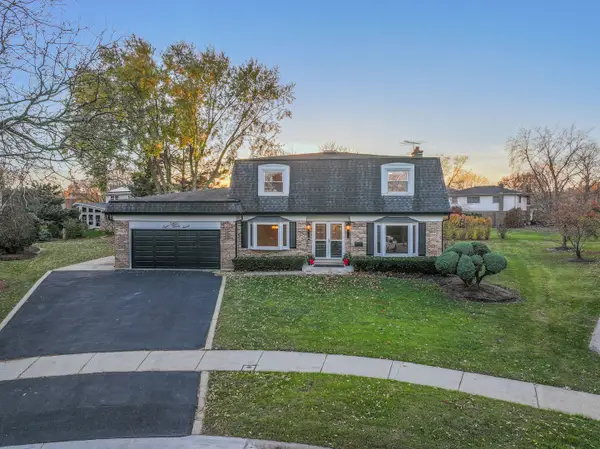 827 W Sandpiper Court, Palatine, IL 60067