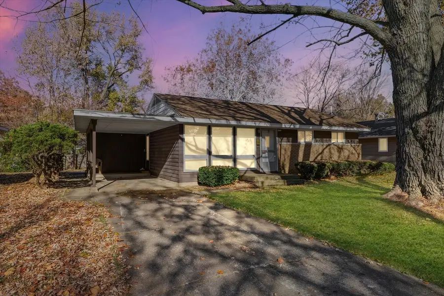 1204 W Beardsley Avenue, Champaign, IL 61821 - Image #2