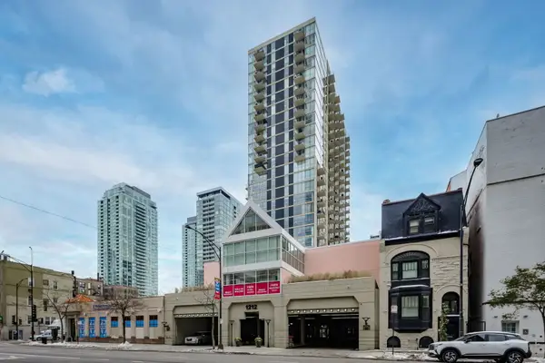 1212 N La Salle Drive #2303, Chicago, IL 60610