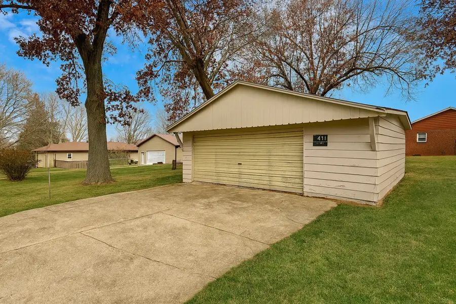 411 S Davis Street, Seatonville, IL 61359 - Image #2