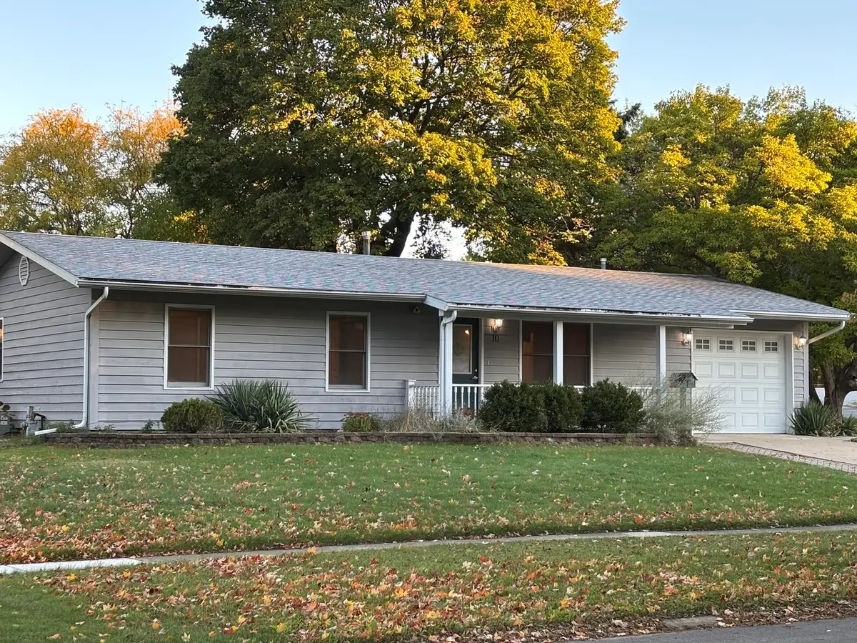 10 Briar Lane, Geneva, IL 60134 - Image #1