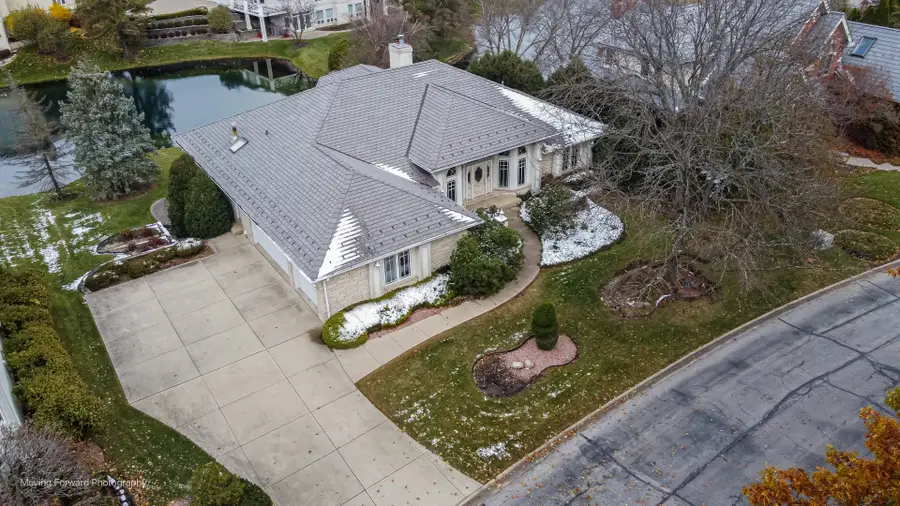 9370 Cascade Circle, Burr Ridge, IL 60527 - Image #2