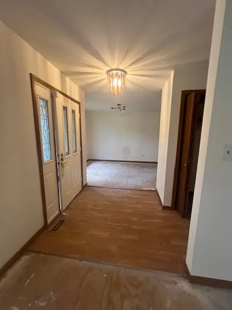 60 W Tam O Shanter Drive, Crete, IL 60417 - Image #2