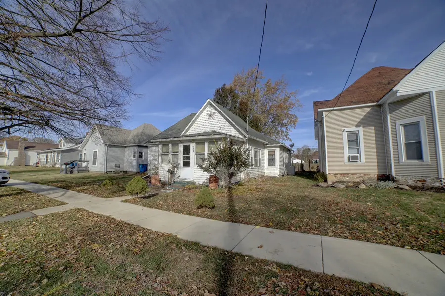 734 E Main Street, Hoopeston, IL 60942 - Image #2