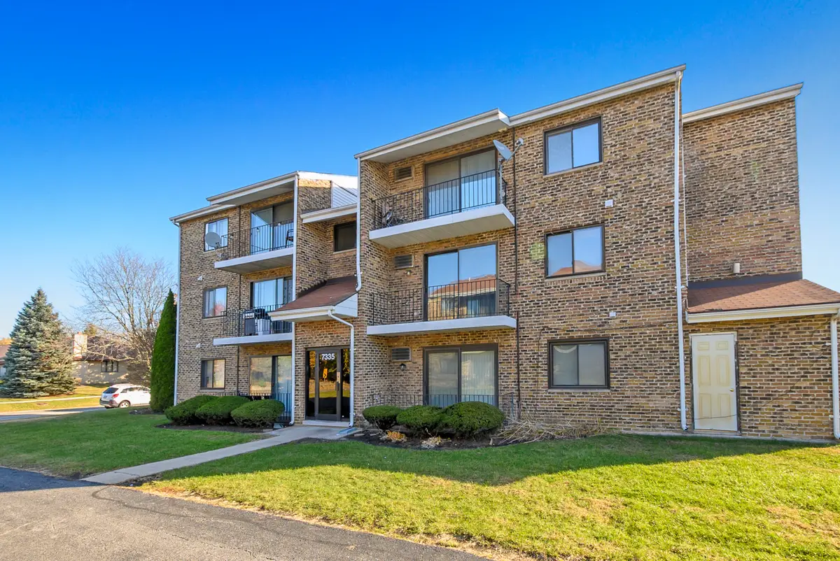 7335 W 157th Street #2B, Orland Park, IL 60462 - Image #1