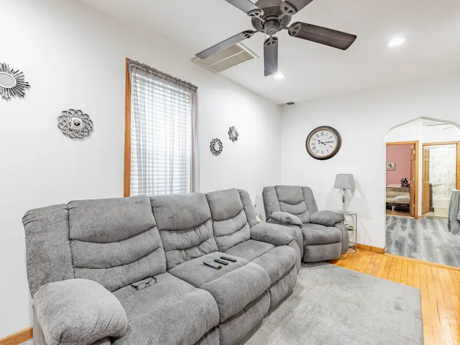 1910 S 61st Court, Cicero, IL 60804 - Image #3