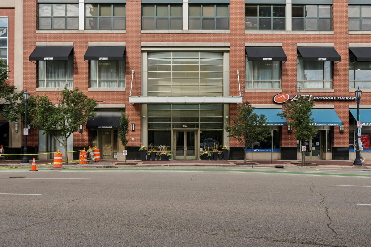 807 Davis Street #403, Evanston, IL 60201 - Image #1