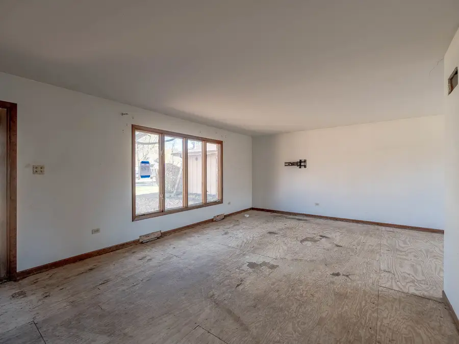 17922 State Line Avenue, Lansing, IL 60438 - Image #3