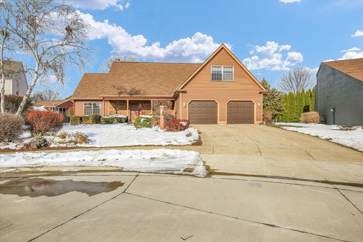 2002 O Donnell Drive, Champaign, IL 61821 - Image #1