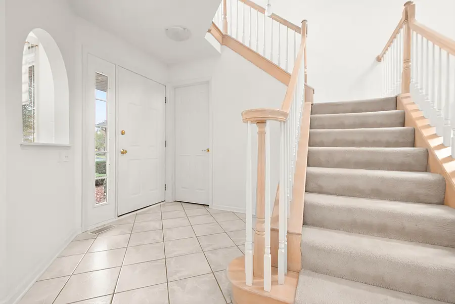 18332 Pond View Court, Tinley Park, IL 60477 - Image #2