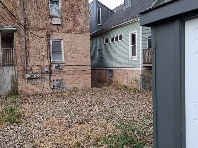 Address Withheld By Seller, Chicago, IL 60625 - Image #3