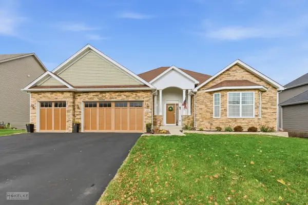 931 S Carly Circle, Yorkville, IL 60560