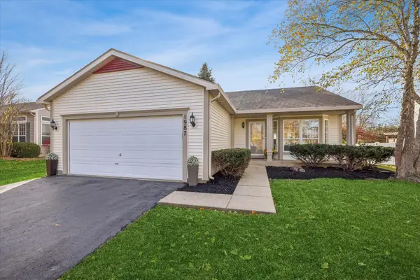 1987 Baldwin Way, Bolingbrook, IL 60490