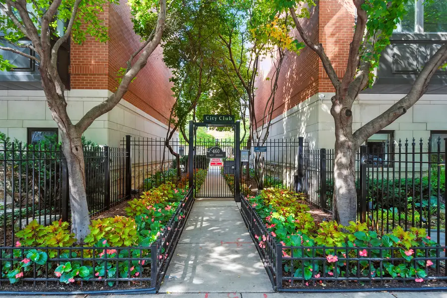 460 W Superior Street #7, Chicago, IL 60654 - Image #2