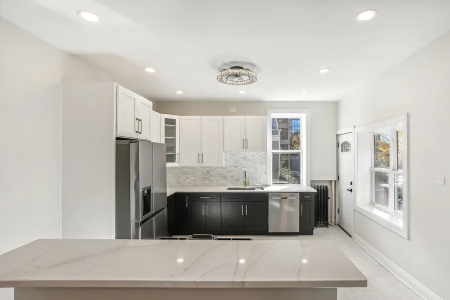 1327 E 52nd Street #202, Chicago, IL 60615 - Image #3