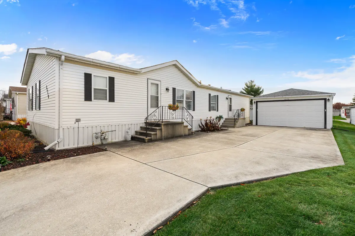 22710 S Ravisloe Lane, Frankfort, IL 60423 - Image #1