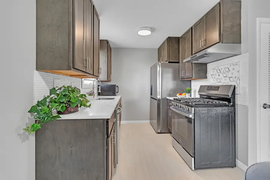 403 Arrowhead Trail, Carol Stream, IL 60188 - Image #2