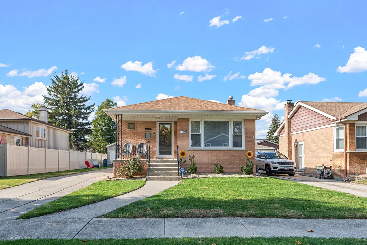 10008 S Kolin Avenue, Oak Lawn, IL 60453 - Image #1