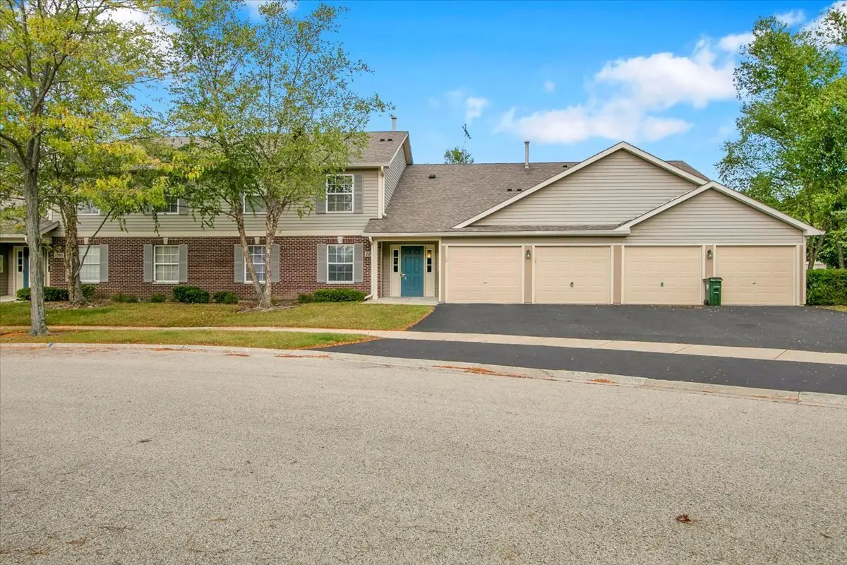 1248 N Red Oak Circle #2, Round Lake Beach, IL 60073 - Image #1