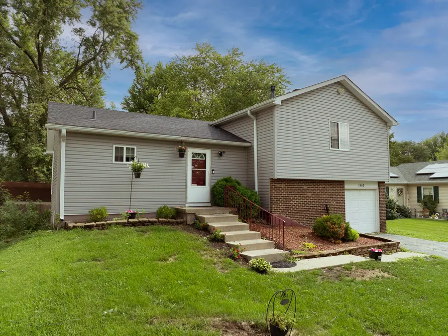 140 Thackeray Drive, Bolingbrook, IL 60440 - Image #2