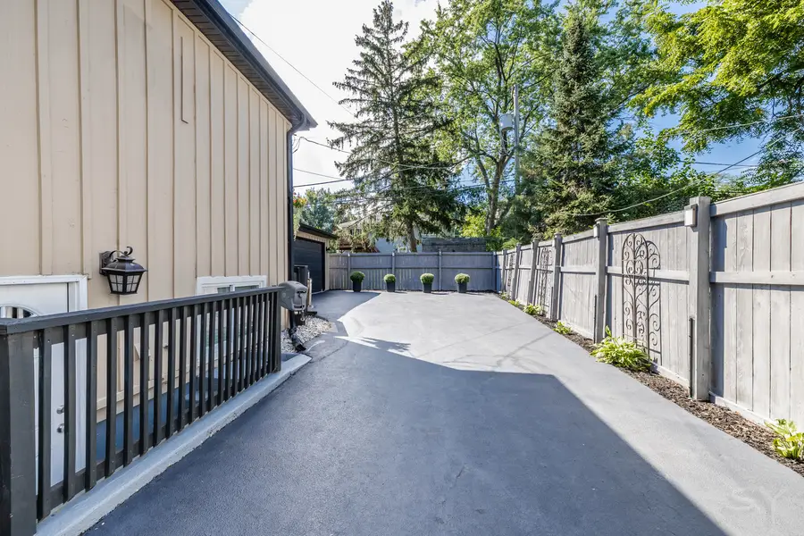 449 Geneva Road, Glen Ellyn, IL 60137 - Image #2