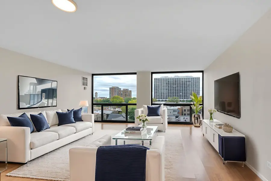 4343 N Clarendon Avenue #707, Chicago, IL 60613 - Image #2