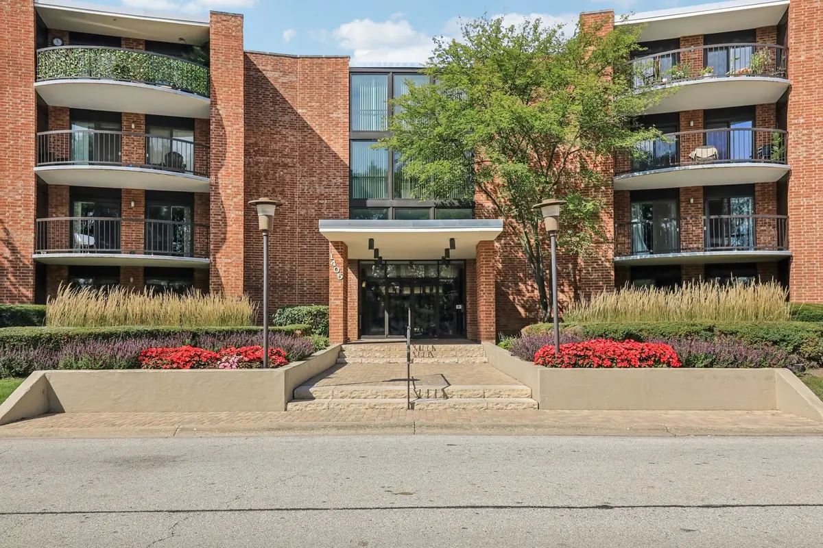 1405 E Central Road #122C, Arlington Heights, IL 60005 - Image #1