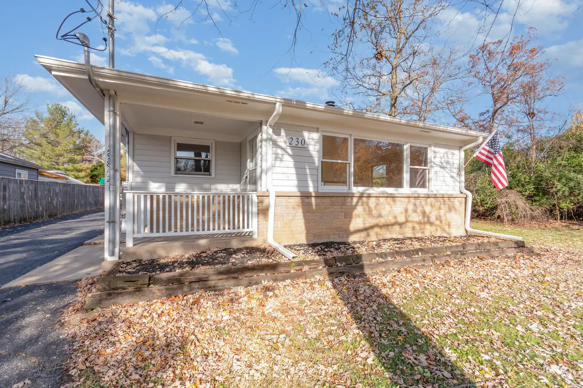 230 Bayshore Drive, Lake Bluff, IL 60044 - Image #1