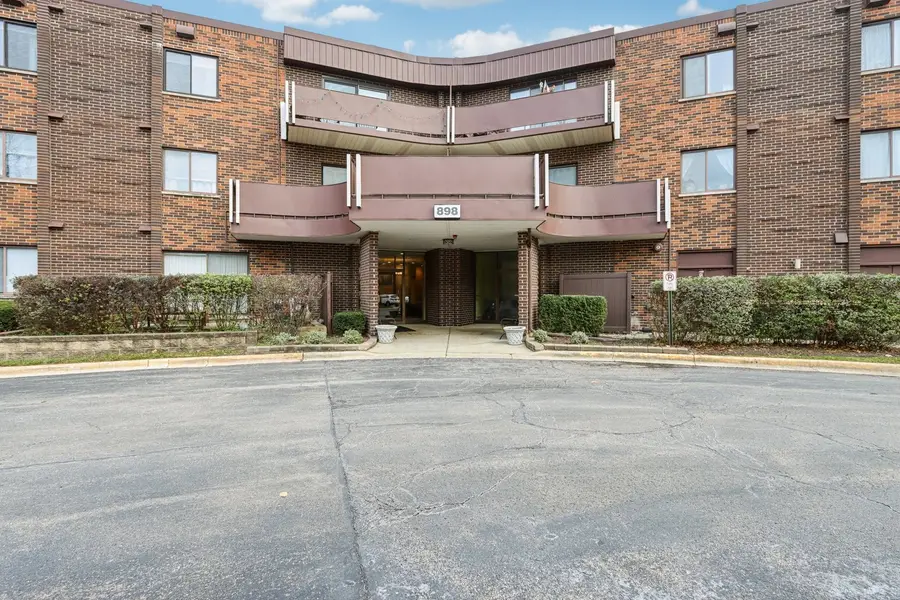 898 Wellington Avenue #202, Elk Grove Village, IL 60007 - Image #2