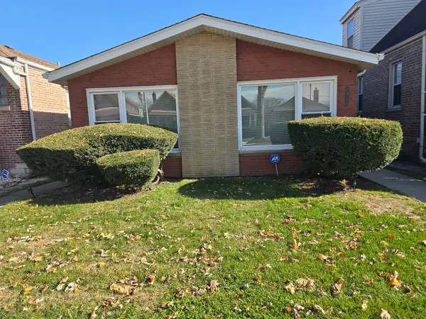 8955 S Cornell Avenue, Chicago, IL 60617