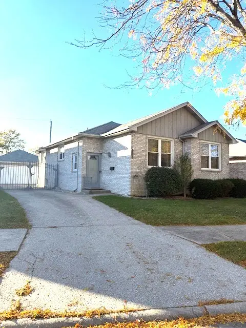 10952 S Avenue E, Chicago, IL 60617 - Image #2