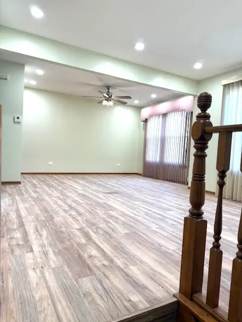 10952 S Avenue E, Chicago, IL 60617 - Image #3