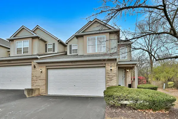 3207 Foxridge Court, Woodridge, IL 60517