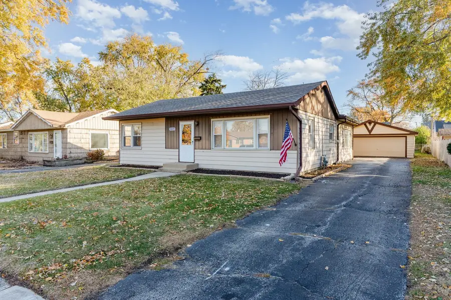 10849 Lyman Avenue, Chicago Ridge, IL 60415 - Image #2