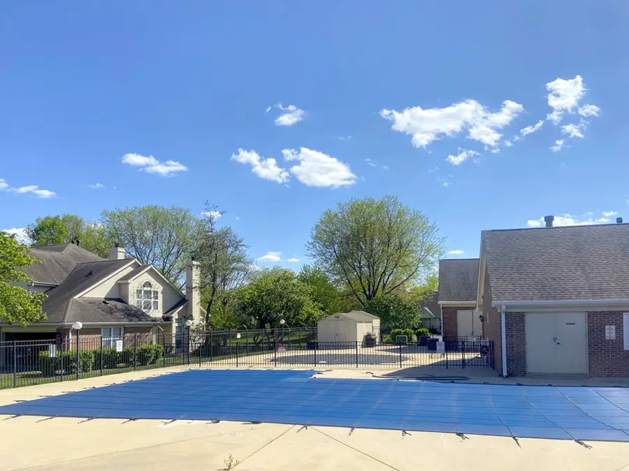 30W015 Juniper Court #30W015, Warrenville, IL 60555 - Image #2