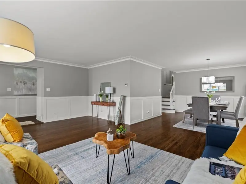 9526 S Kilbourn Avenue, Oak Lawn, IL 60453 - Image #3