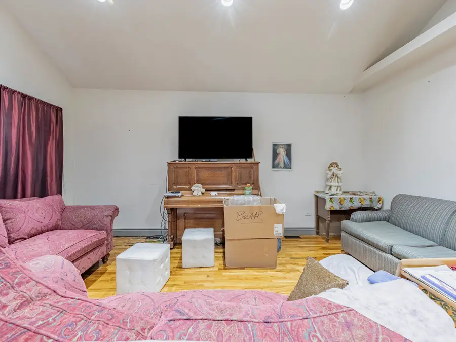 2313 S Kolin Avenue, Chicago, IL 60623 - Image #3