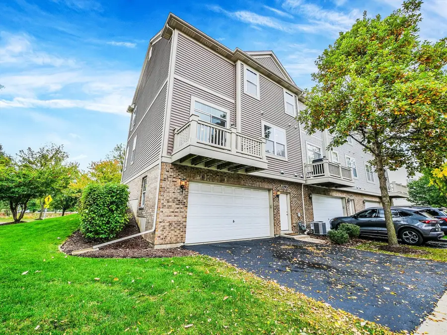 1090 Maubert Court, Carol Stream, IL 60188 - Image #3
