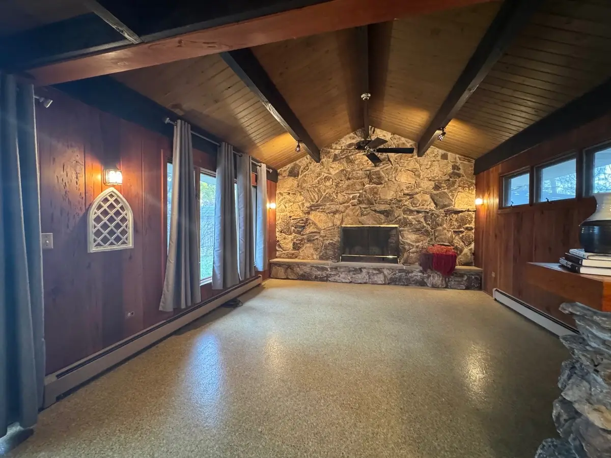 714 E Thacker Street, Des Plaines, IL 60016 - Image #1