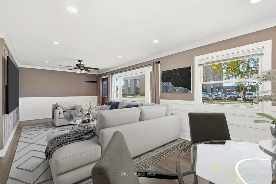 9435 S 78th Avenue, Hickory Hills, IL 60457 - Image #2