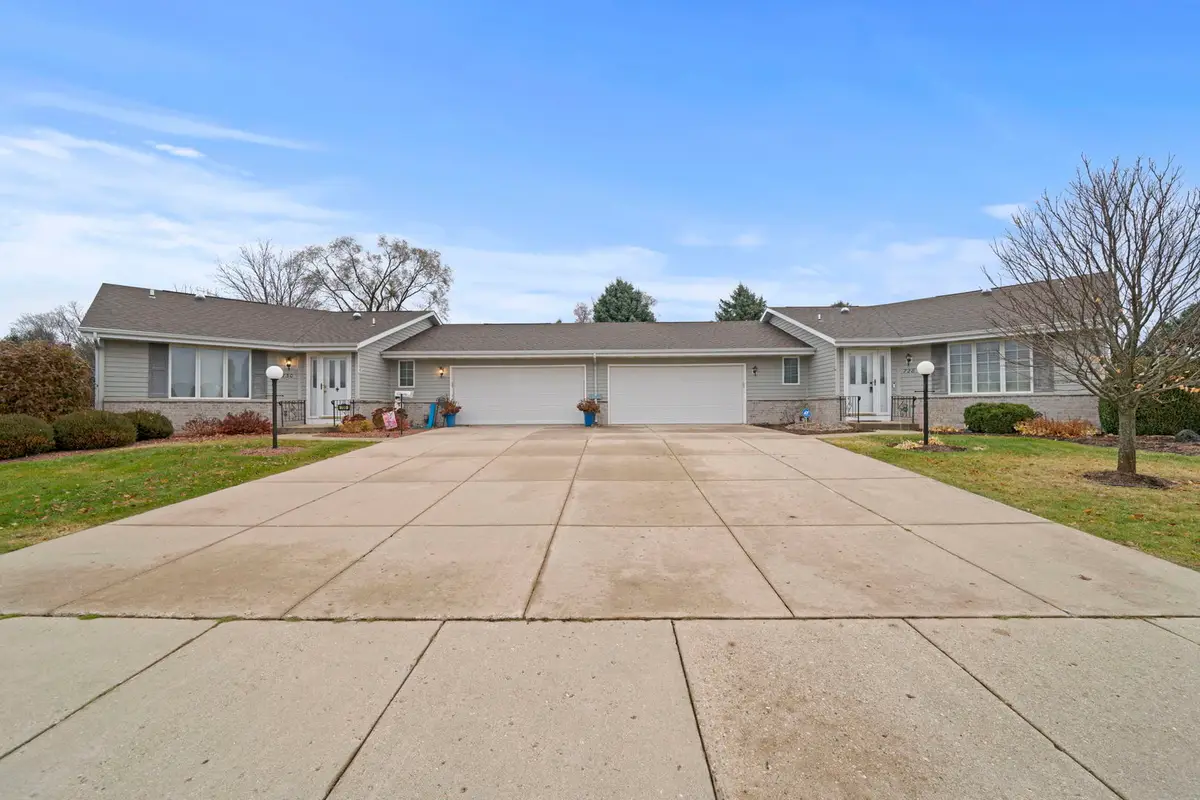 728 Nantucket Drive #1, Janesville, WI 53546 - Image #1