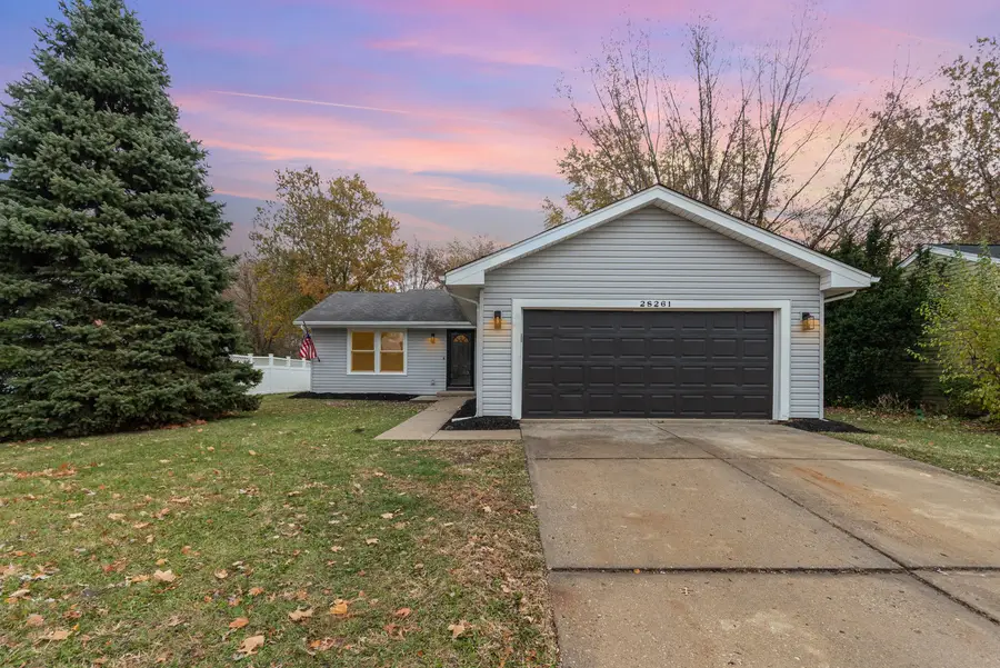 2S261 Sanchez Drive, Warrenville, IL 60555 - Image #2