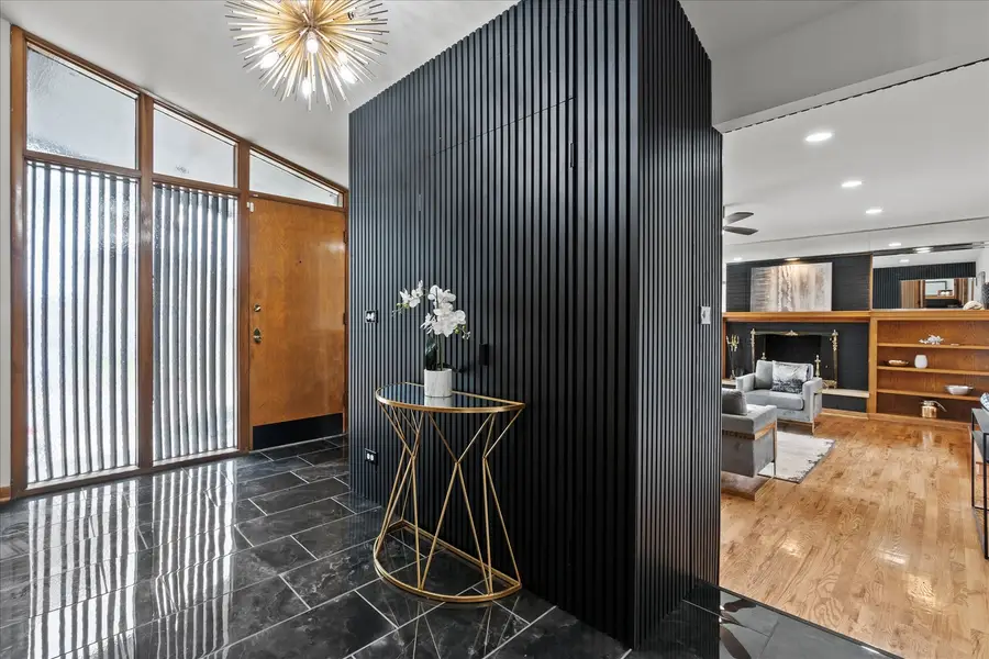 9222 S Cregier Avenue, Chicago, IL 60617 - Image #3