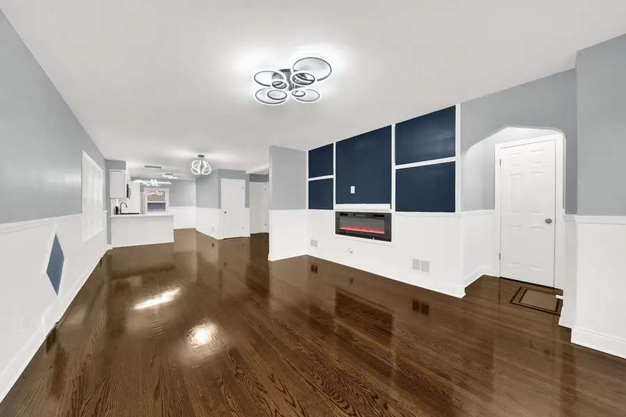 8047 S Mozart Street, Chicago, IL 60652 - Image #3